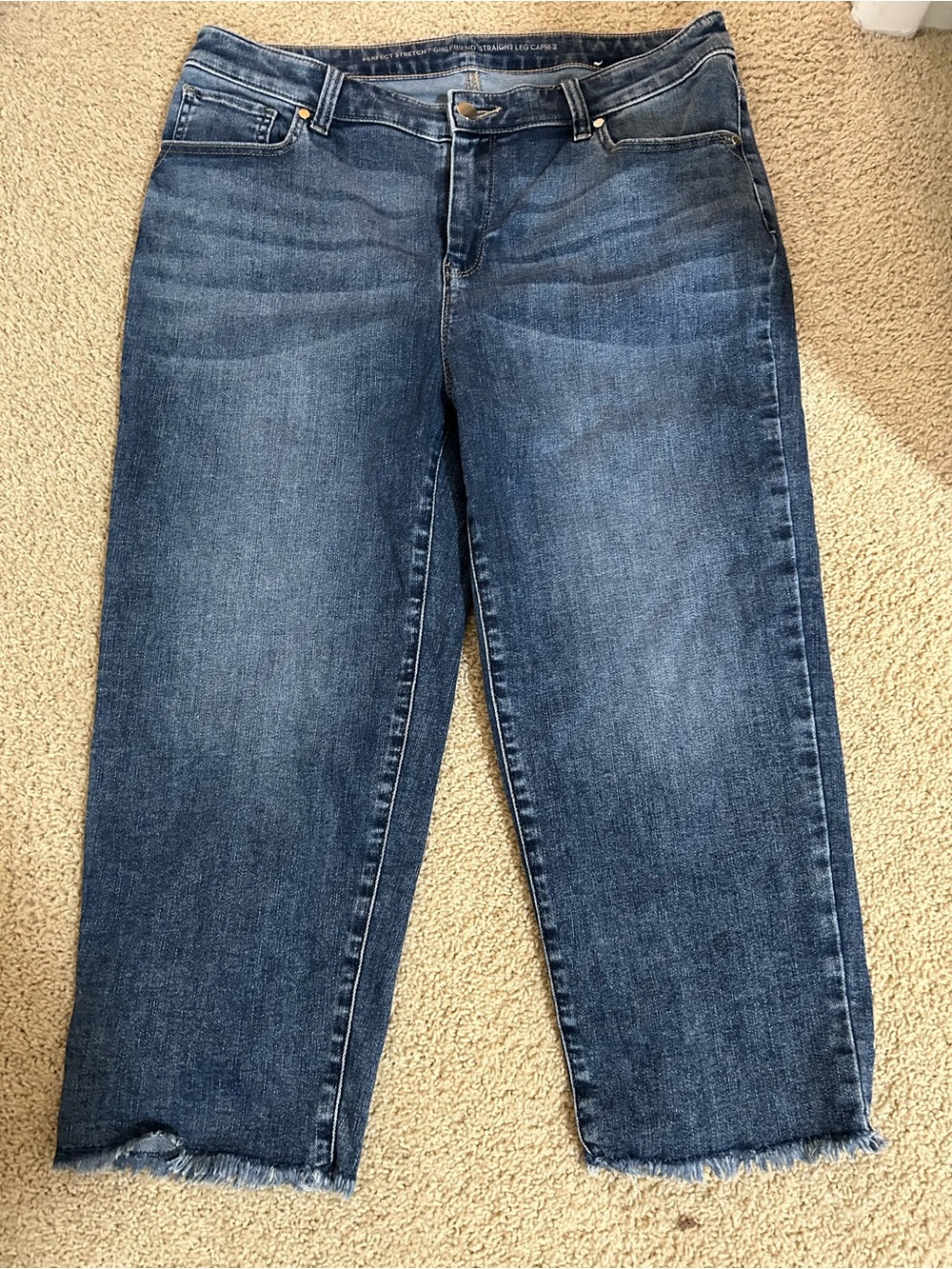 Chicos Girlfriend Straight Leg Capri Jeans with Raw Hem - Chico’s size 2